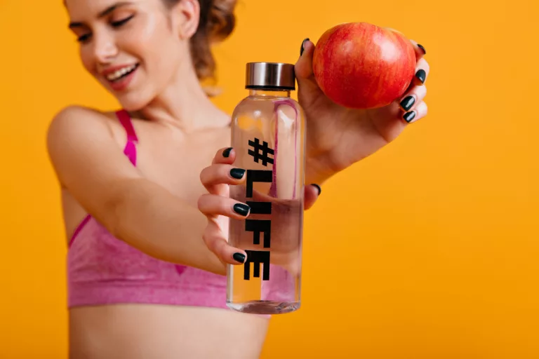 Bouteille infuseur en verre : guide complet pour choisir, utiliser et entretenir Pourquoi utiliser une bouteille infuseur en verre