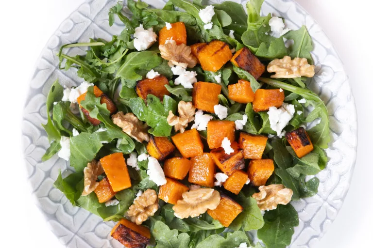 Salade hivernale réconfortante Salade hivernale réconfortante : énergie et croquant en saison froide