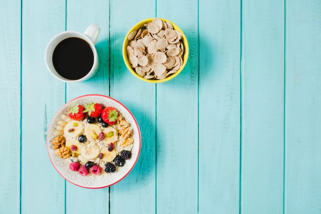 Optimiser Votre Petit-Déjeuner pour une Journée Énergisée et Équilibrée Optimiser Votre Petit-Déjeuner