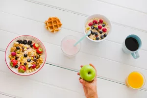 Petit déjeuner équilibré : aliments, idées simples et erreurs à éviter